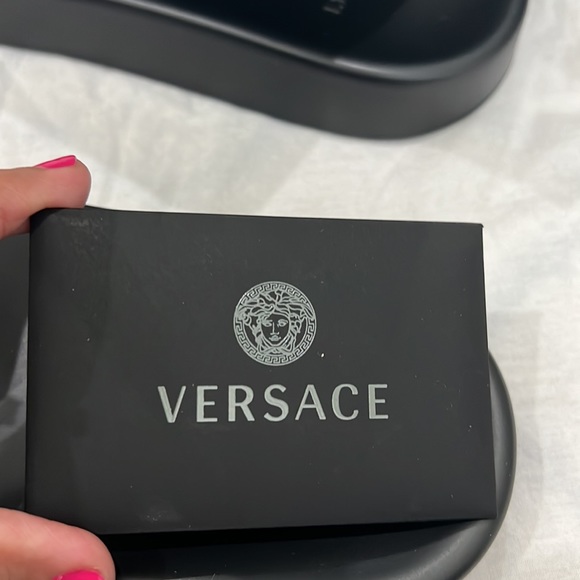 Versace mens slides - Picture 11 of 16